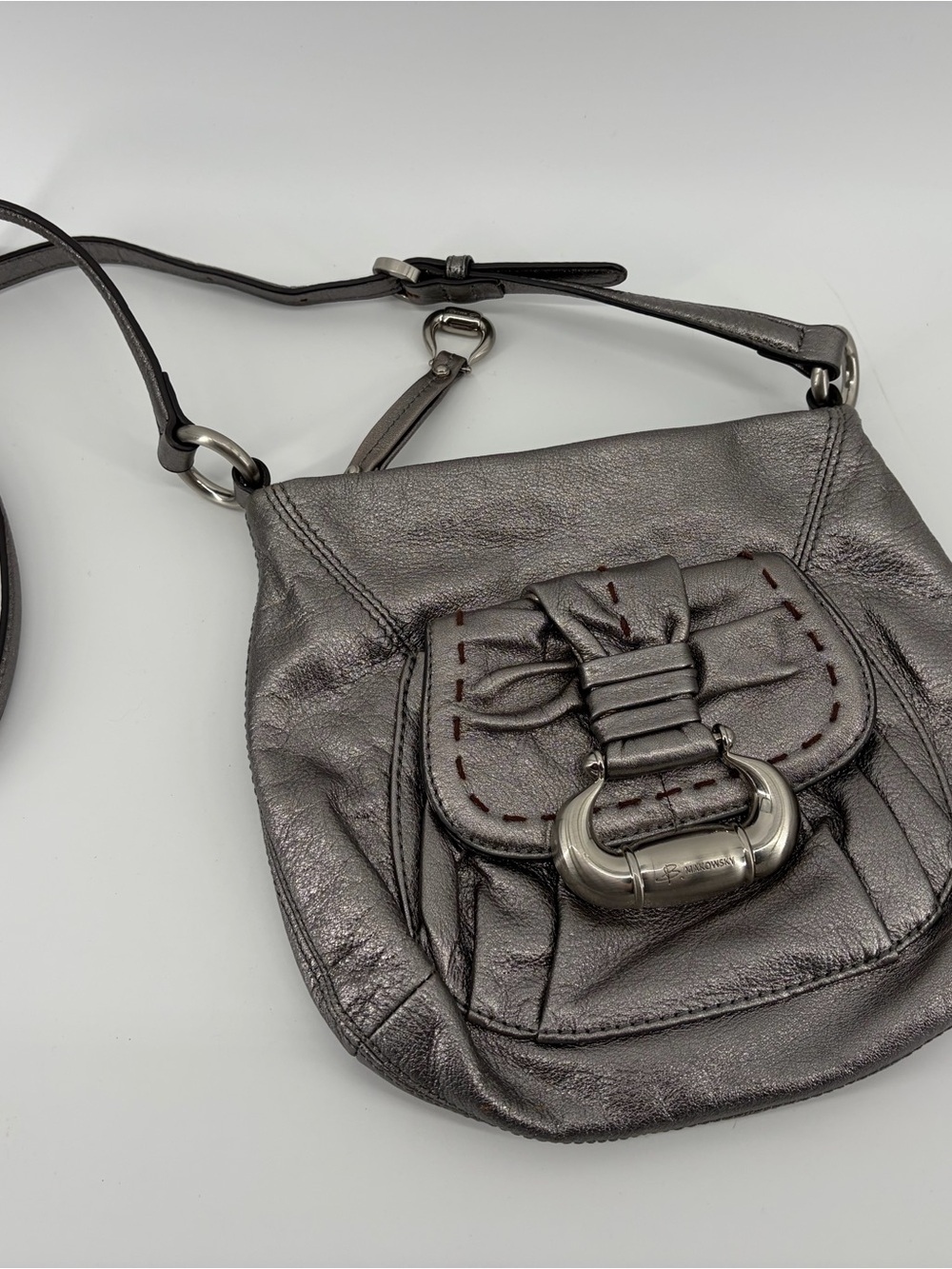 B. Makowsky Silver Metallic Leather‎ Crossbody Purse W/Animal Print Liner WR416
